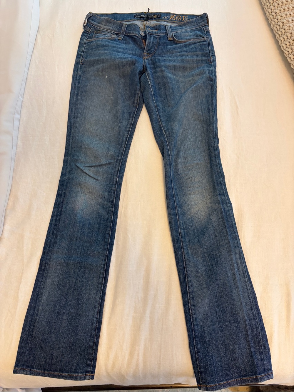 Lucky Brand ZOE Blue Flare Jeans - Subtle Fade
